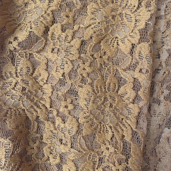 Lularoe Lace Joy - Picture 3 of 3